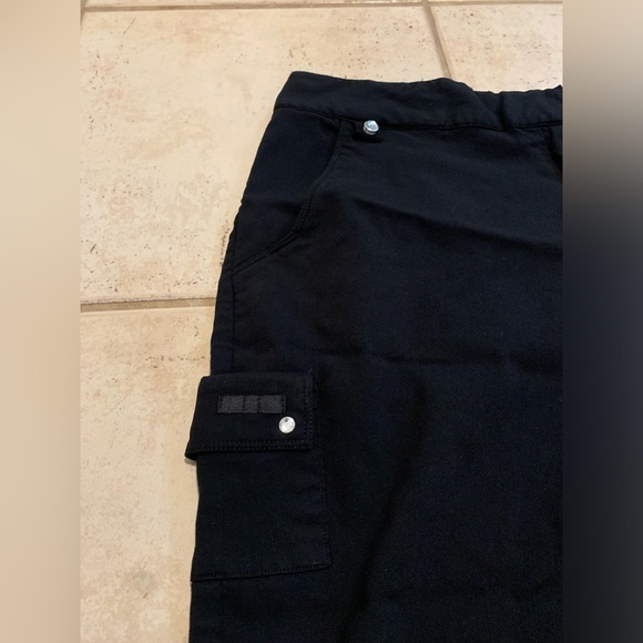 Izod Black Cargo Bermuda Shorts size 12-14 - Picture 3 of 6
